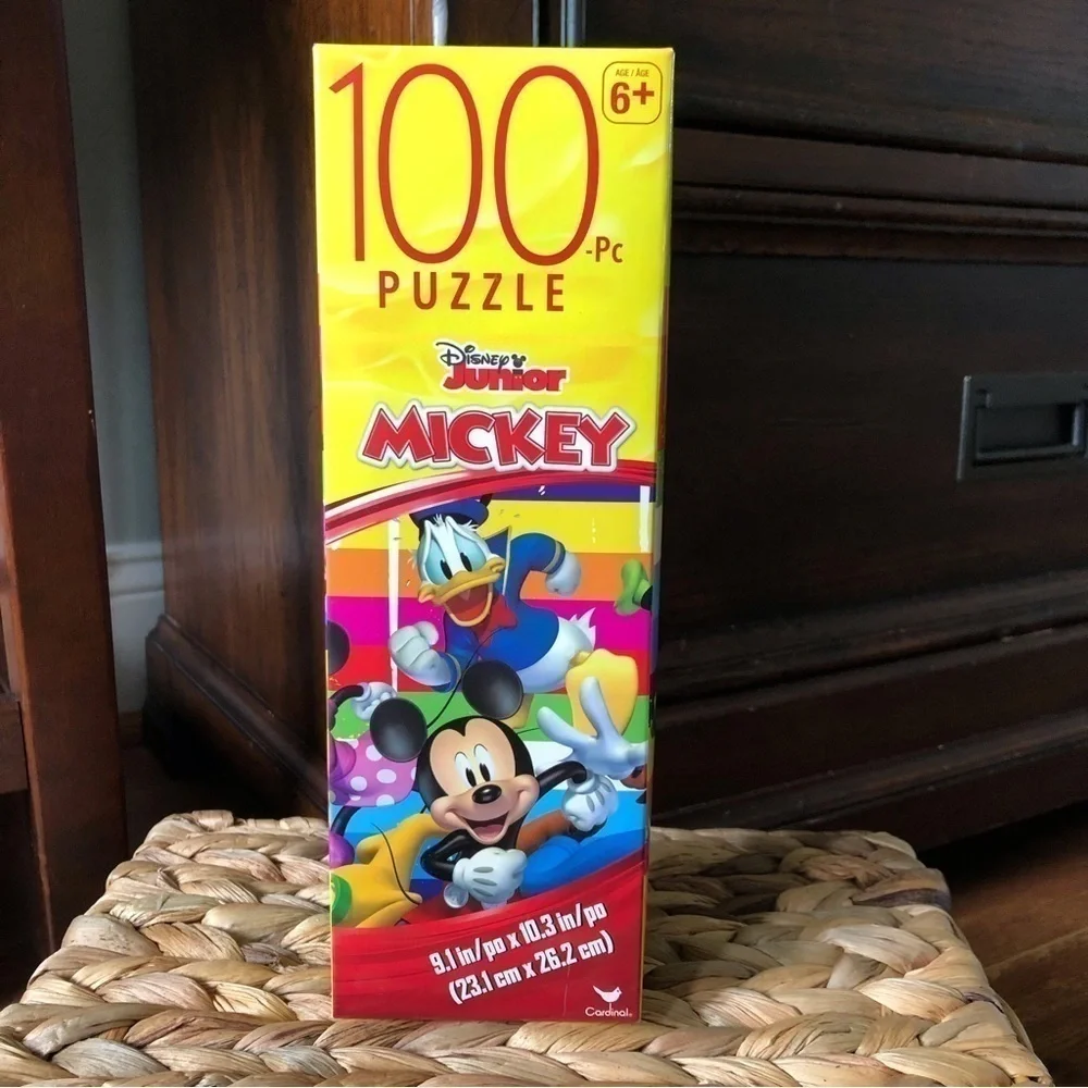 Disney Jr. Mickey Mouse club house 100pc. Puzzle